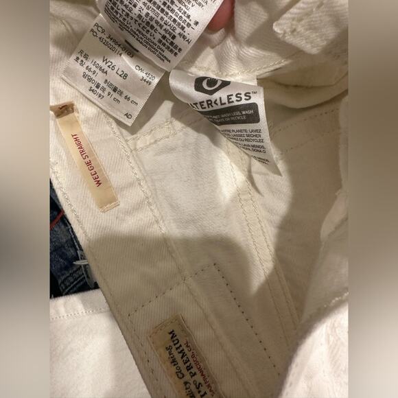 NEW Levi’s Premium Wedgie Straight Jeans (size 26) - Picture 8 of 8